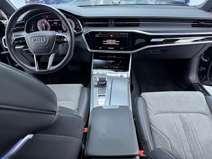 Фото 10 - Audi A6L