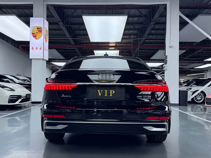 Фото 18 - Audi A6L