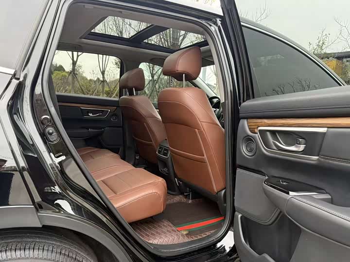 Фото 14 - Honda CR-V