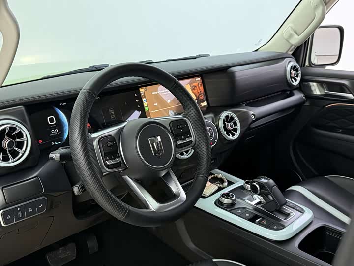 Фото 4 - Tank 300