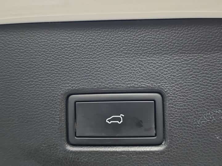 Фото 18 - Volkswagen T-Roc