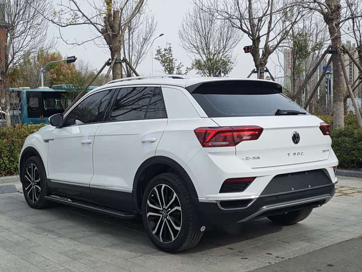 Фото 4 - Volkswagen T-Roc