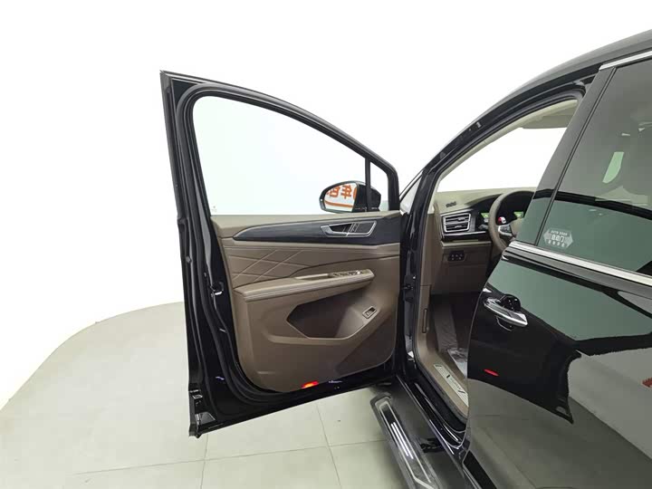 Фото 8 - Volkswagen Viloran