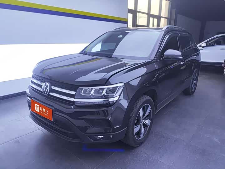 Фото 1 - Volkswagen Tharu