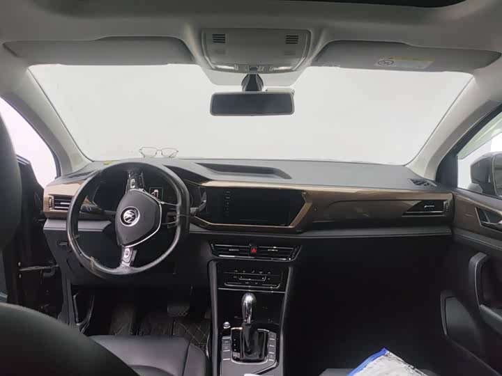 Фото 5 - Volkswagen Tharu