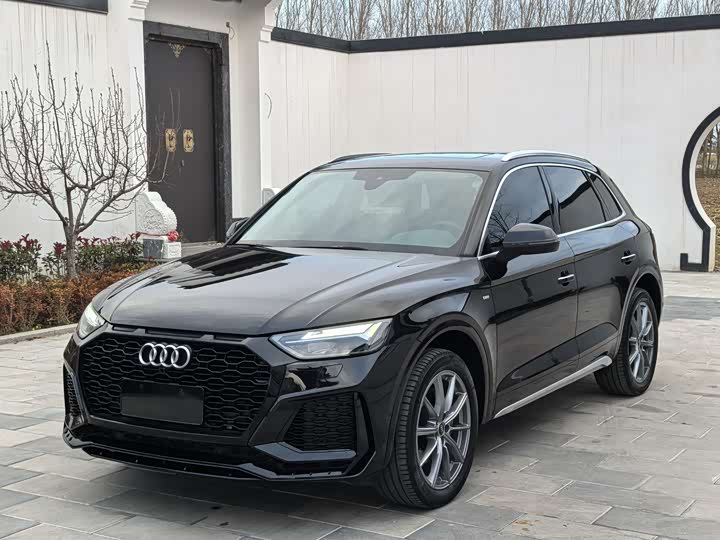 Фото 2 - Audi Q5L