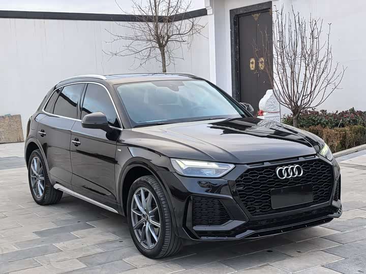 Фото 4 - Audi Q5L