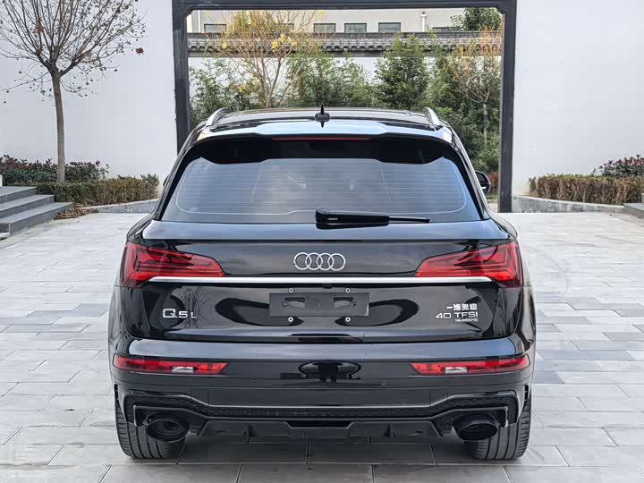 Фото 6 - Audi Q5L