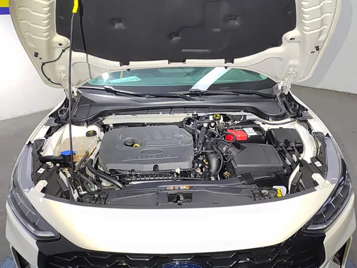 Фото 10 - Ford Focus