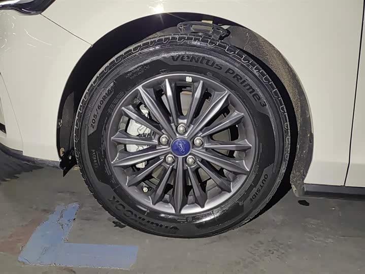 Фото 6 - Ford Focus