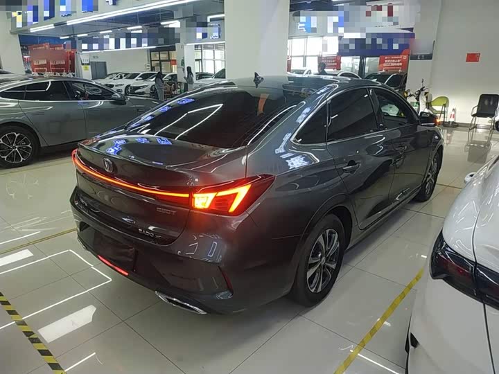 Фото 7 - Changan Eado Plus