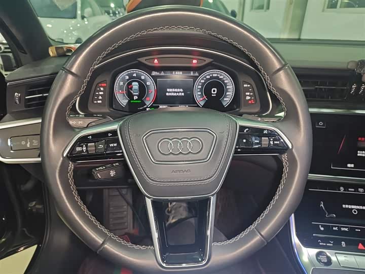 Фото 11 - Audi A6L