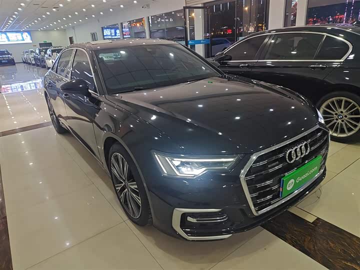 Фото 4 - Audi A6L