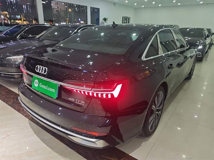 Фото 7 - Audi A6L