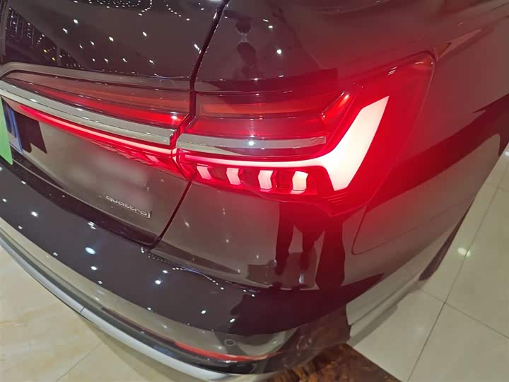 Фото 8 - Audi A6L