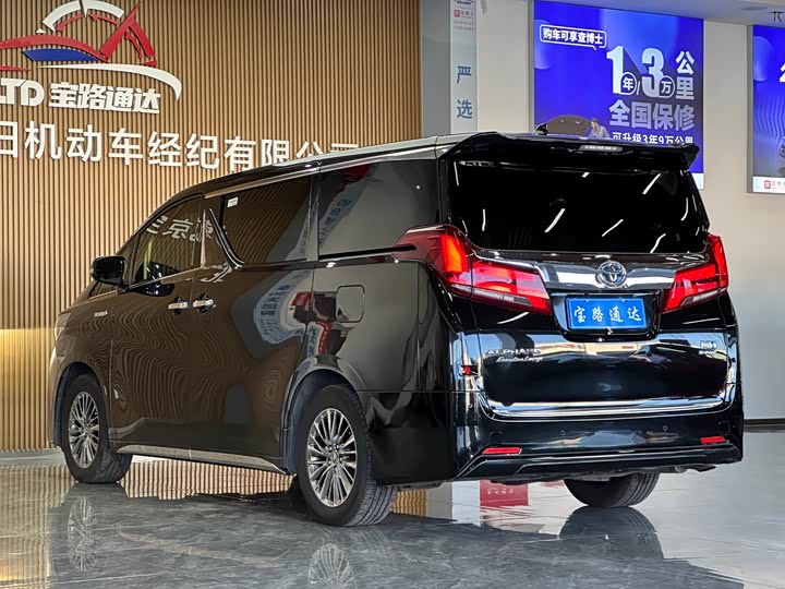 Фото 4 - Toyota Alphard