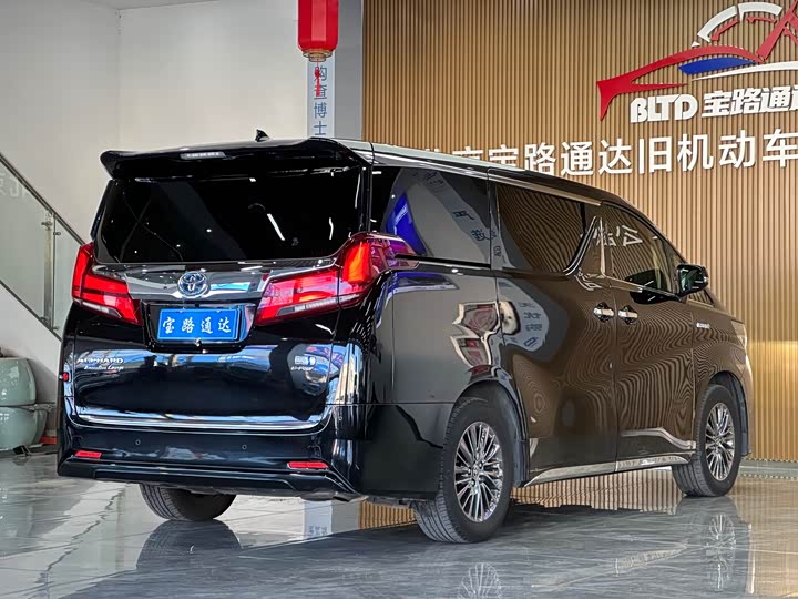 Фото 6 - Toyota Alphard