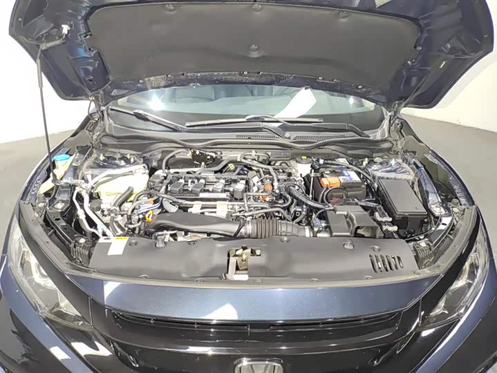 Фото 10 - Honda Civic