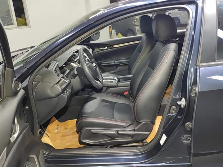 Фото 9 - Honda Civic