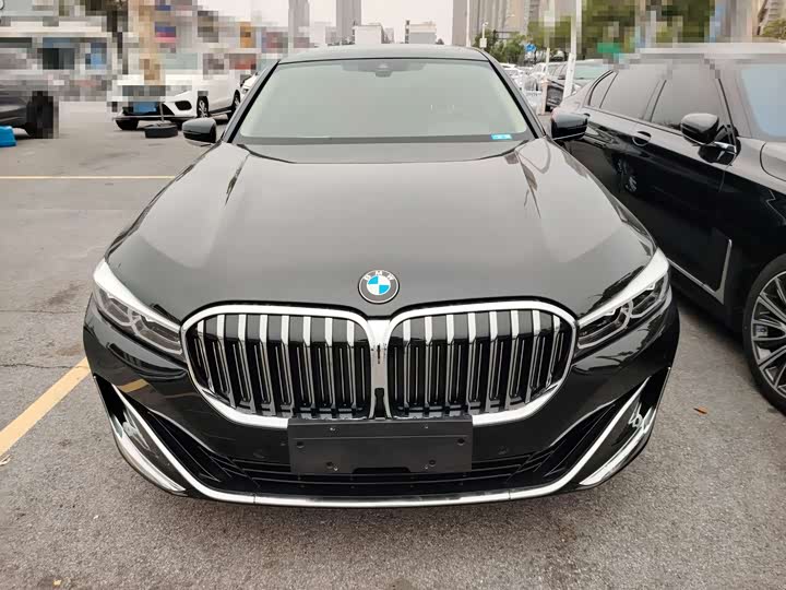 Фото 2 - BMW 7 Series