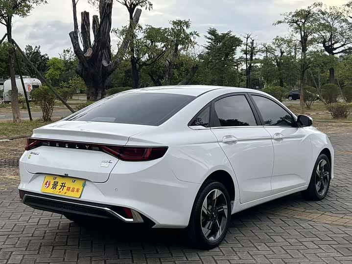 Фото 5 - Geely Emgrand L Hi·P Hybrid
