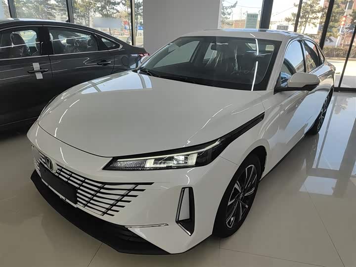 Фото 1 - Changan Eado Plus