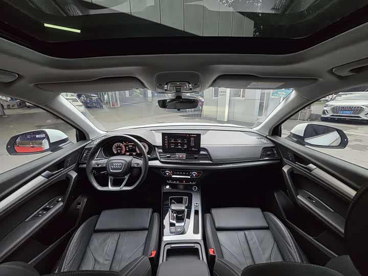 Фото 15 - Audi Q5L