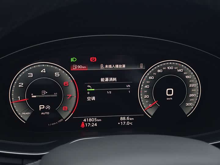 Фото 21 - Audi Q5L