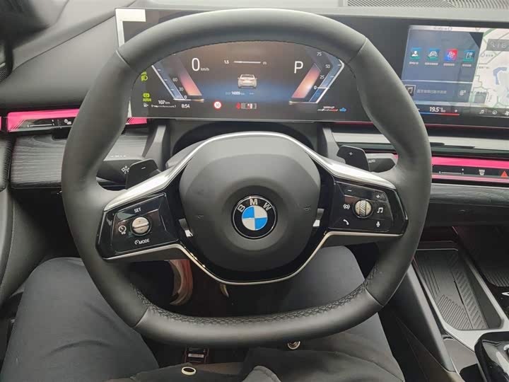 Фото 11 - BMW 5 Series