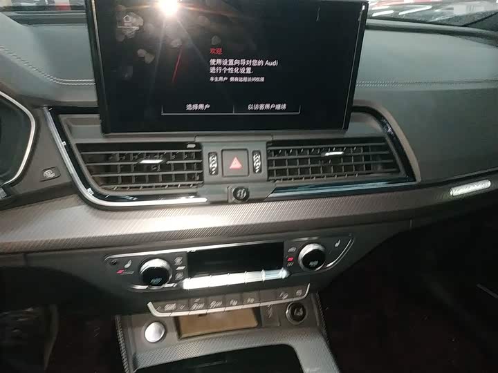 Фото 13 - Audi Q5L Sportback