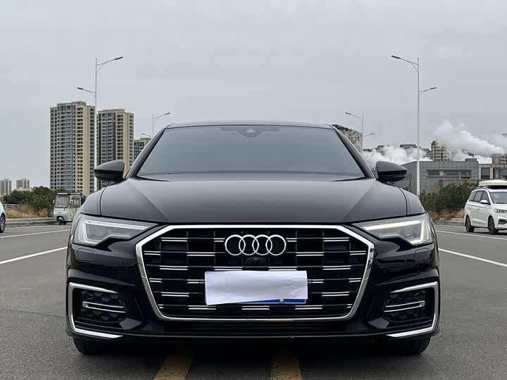 Фото 2 - Audi A6L