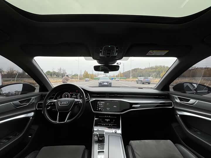 Фото 8 - Audi A6L