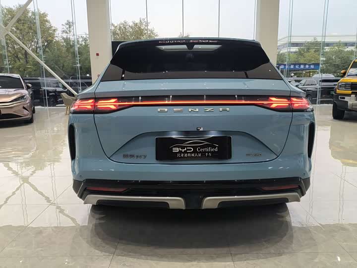 Фото 9 - Denza N7