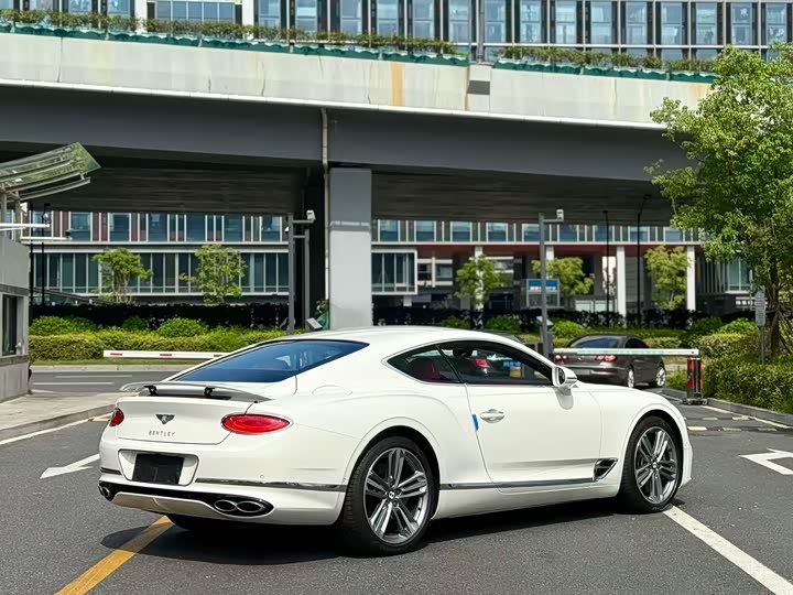 Фото 7 - Bentley Continental GT