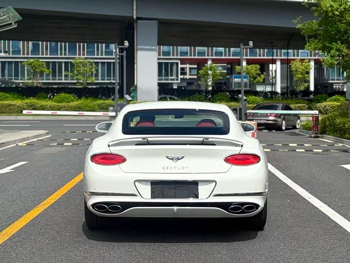 Фото 8 - Bentley Continental GT