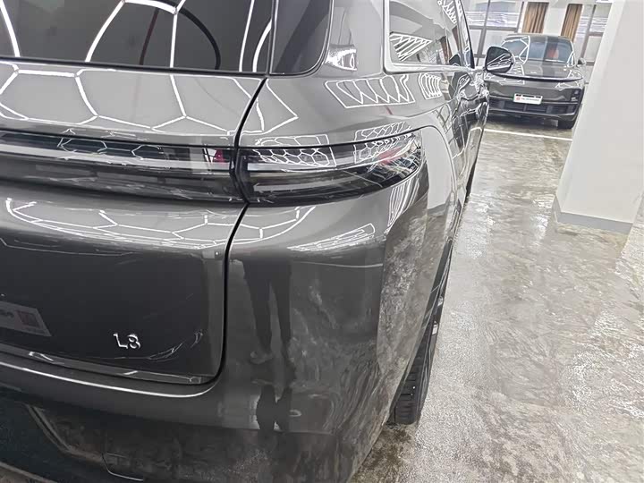 Фото 8 - LiXiang L8