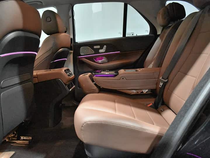 Фото 10 - Mercedes-Benz GLE-Class