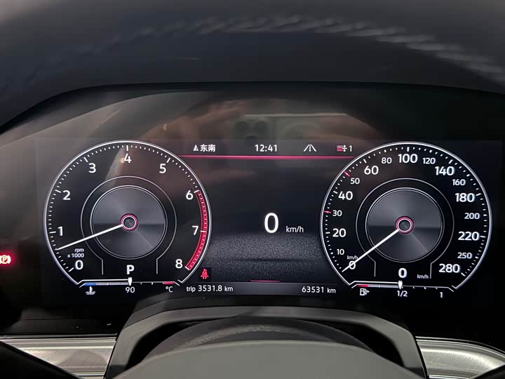 Фото 12 - Volkswagen Touareg