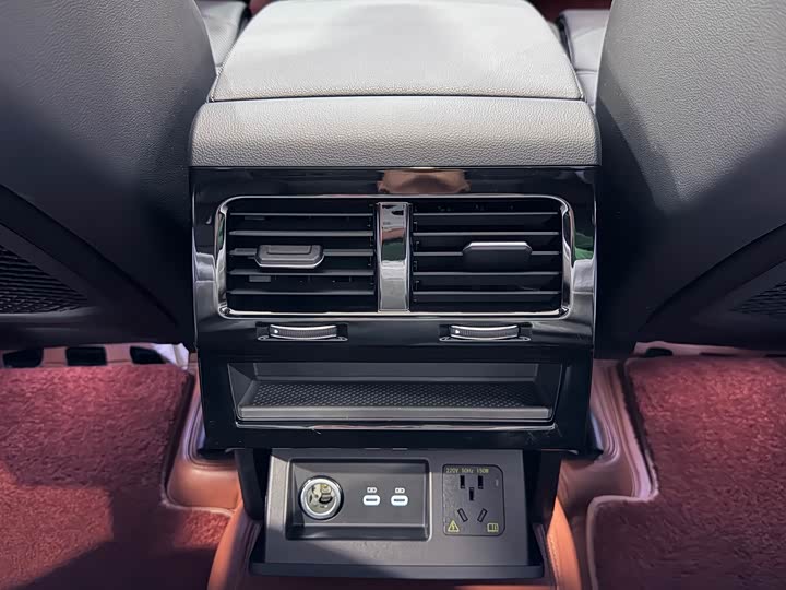 Фото 23 - Volkswagen Touareg