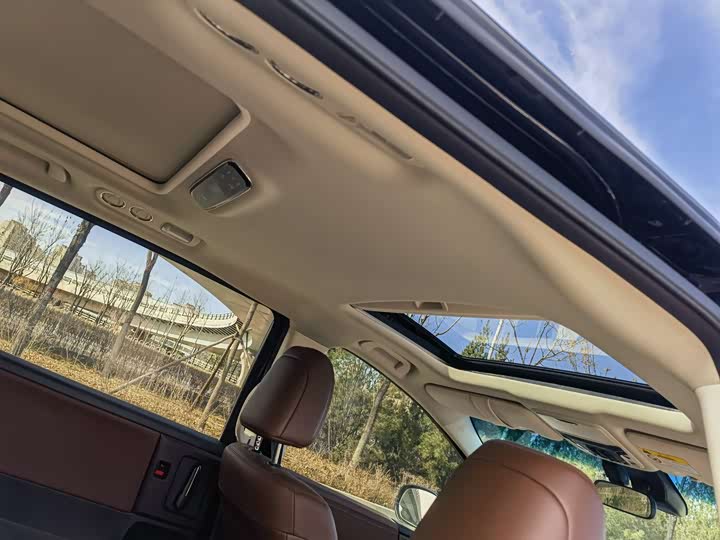 Фото 10 - Honda Odyssey