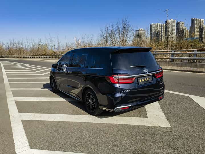 Фото 4 - Honda Odyssey