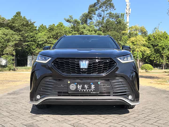 Фото 2 - Toyota Crown Kluger