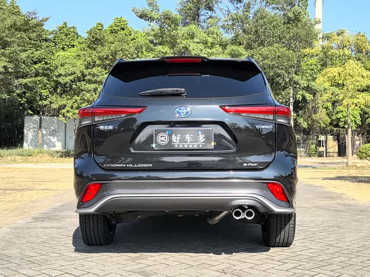 Фото 6 - Toyota Crown Kluger