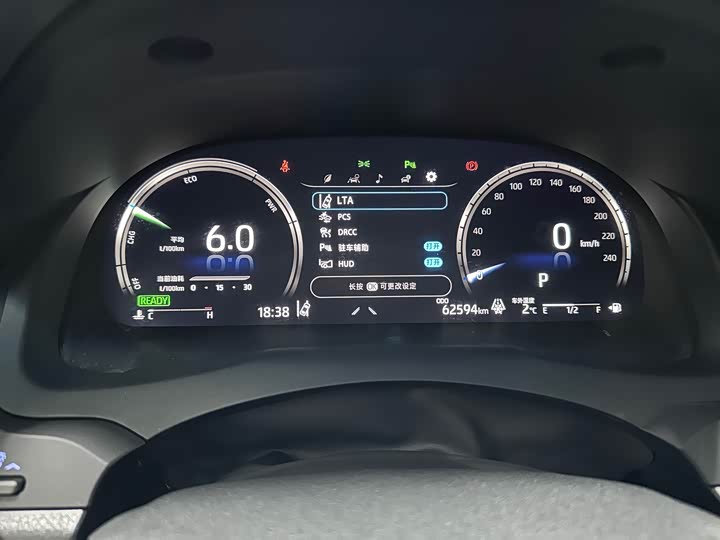 Фото 16 - Toyota Camry