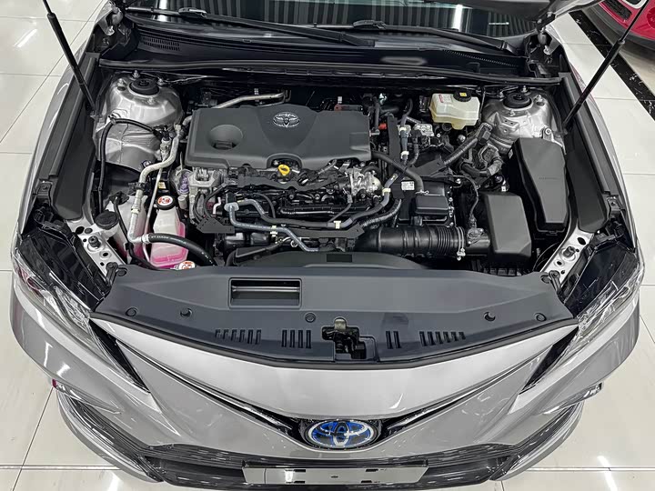 Фото 7 - Toyota Camry