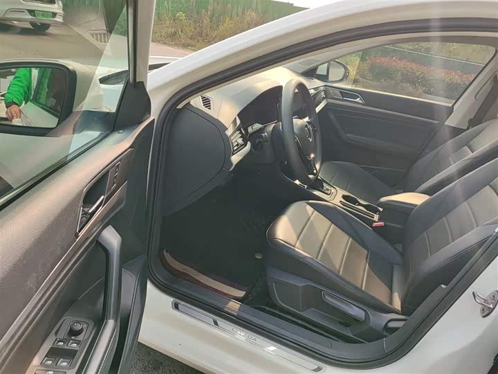 Фото 16 - Volkswagen Lavida