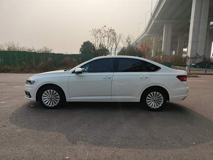 Фото 5 - Volkswagen Lavida