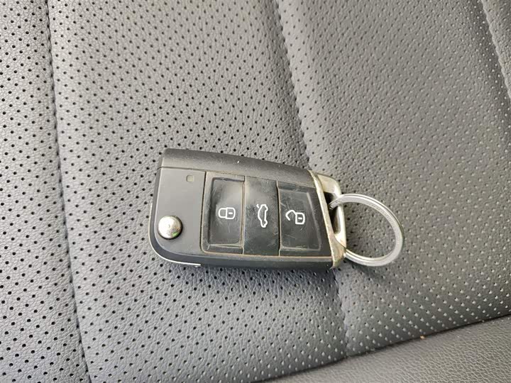 Фото 9 - Volkswagen Lavida