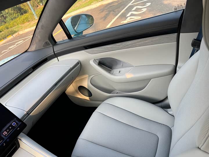 Фото 11 - Luxeed S7