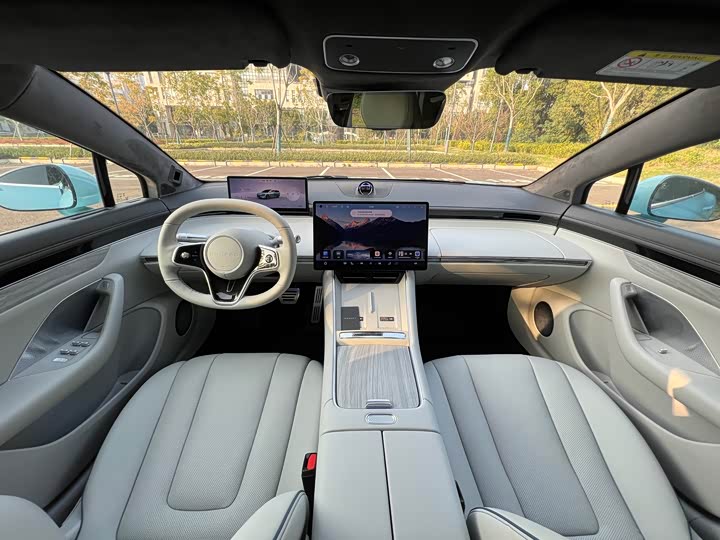 Фото 9 - Luxeed S7